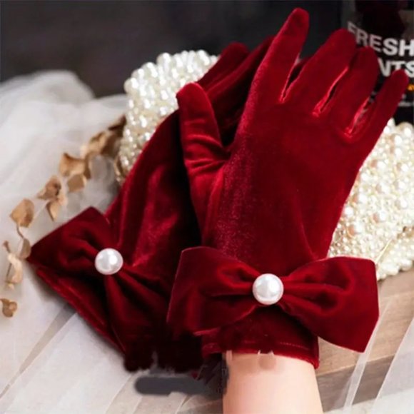 Elegant Red Bow Gloves - Picture 1 of 5